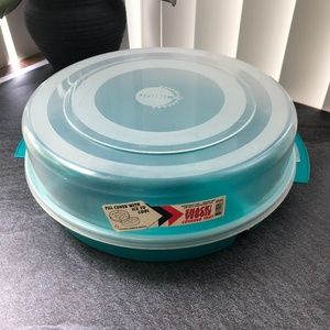 NWT Eclipse 5 Sectional Round Plastic Serving Tray